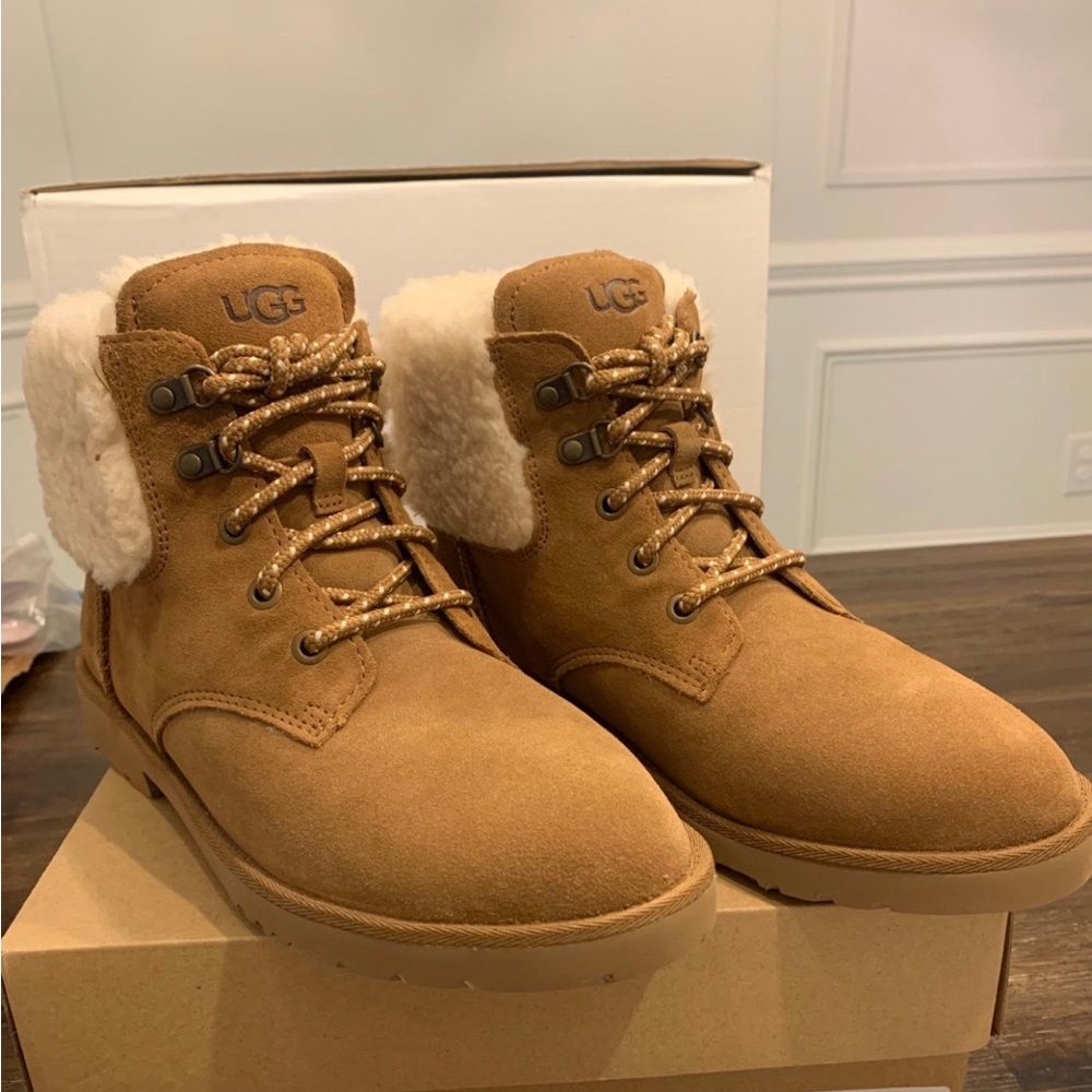 UGG Romely Heritage Lace Boots